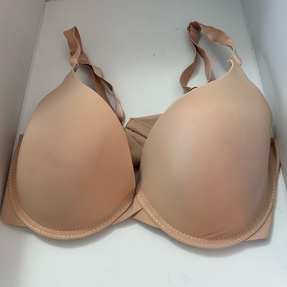 Kathy Ireland 36D Bra🌼